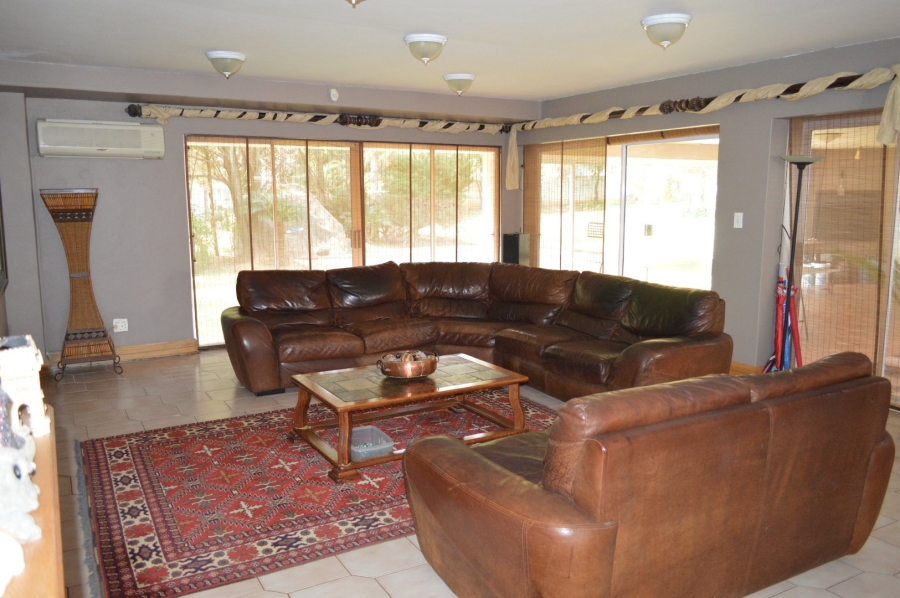 4 Bedroom Property for Sale in Wilkoppies North West